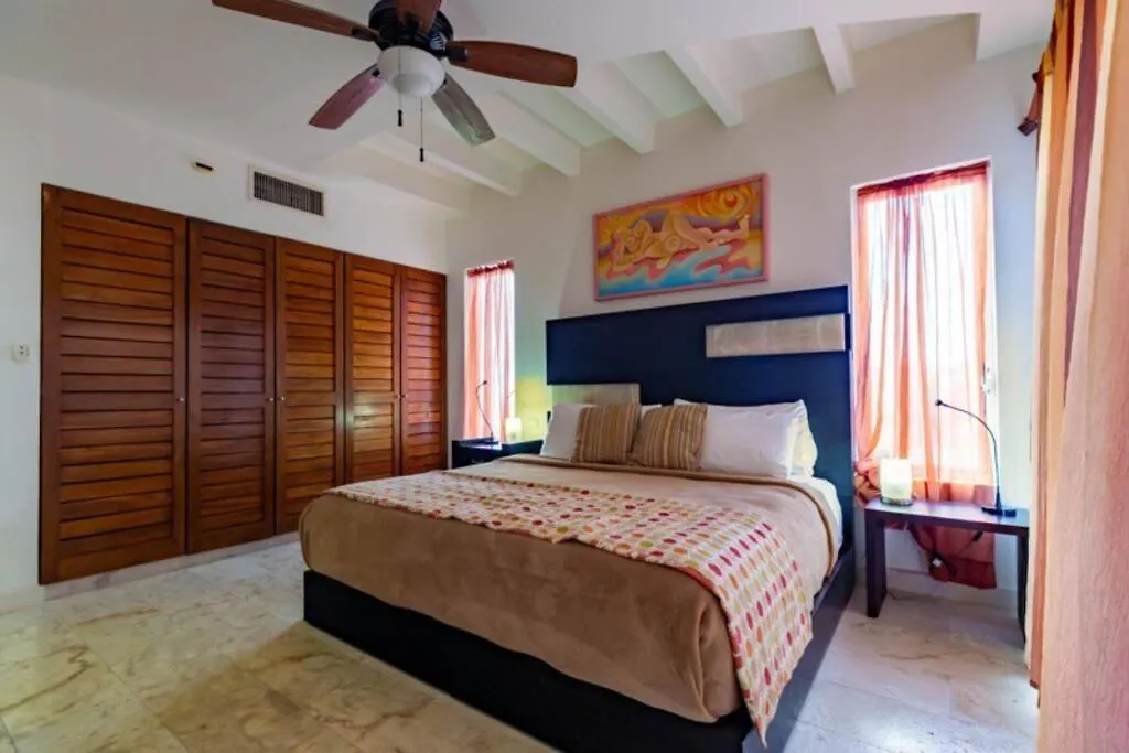 Sea-Front Villa, Isla Mujeres! Stunning Sea Views!