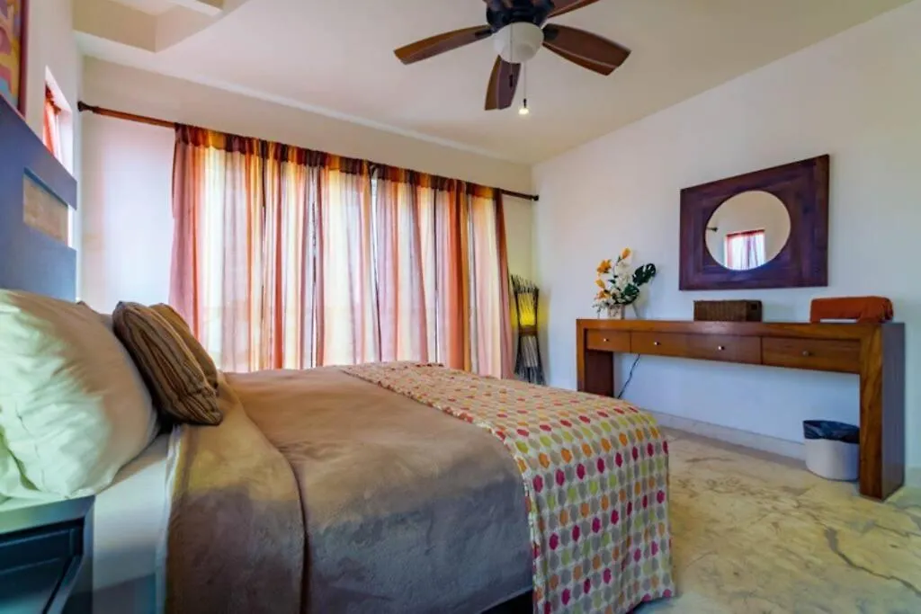 Sea-Front Villa, Isla Mujeres! Stunning Sea Views! شقة
