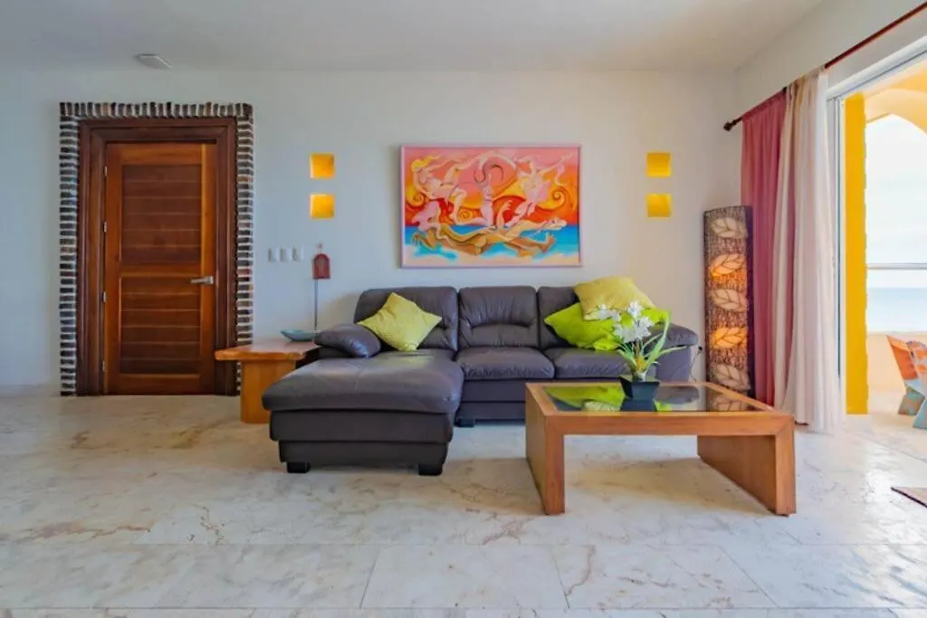 Sea-Front Villa, Isla Mujeres! Stunning Sea Views! 0*,